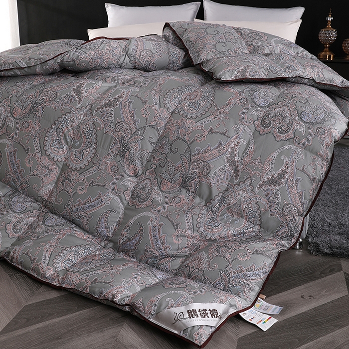 91家纺网 家纺一手货源 找家纺 呆头鹅羽绒工厂店 2025新款100支柔塞丝印花羽绒被 白鹅绒鸭绒被子被芯羽绒工厂店 黛尼雅抹茶绿