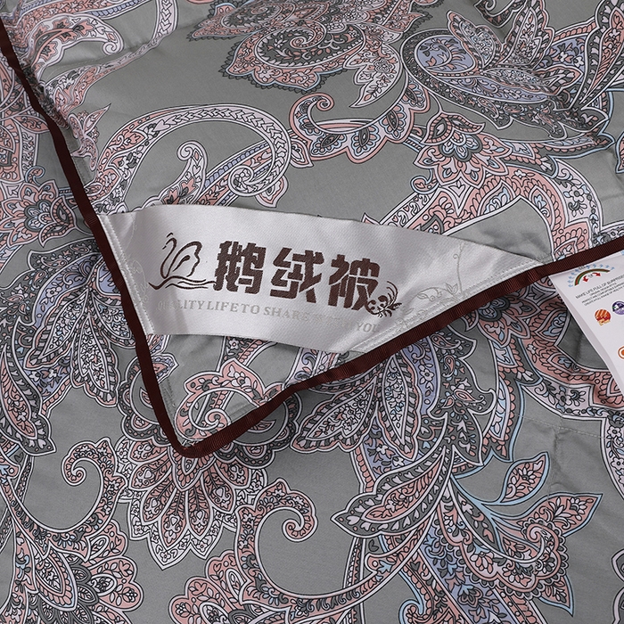 91家纺网 家纺一手货源 找家纺 呆头鹅羽绒工厂店 2025新款100支柔塞丝印花羽绒被 白鹅绒鸭绒被子被芯羽绒工厂店 黛尼雅抹茶绿