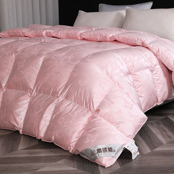 91家纺网 家纺一手货源 找家纺 呆头鹅羽绒工厂店 2025新款大提花锁绒绸羽绒被 白鹅绒鸭绒被子被芯羽绒工厂店 粉色