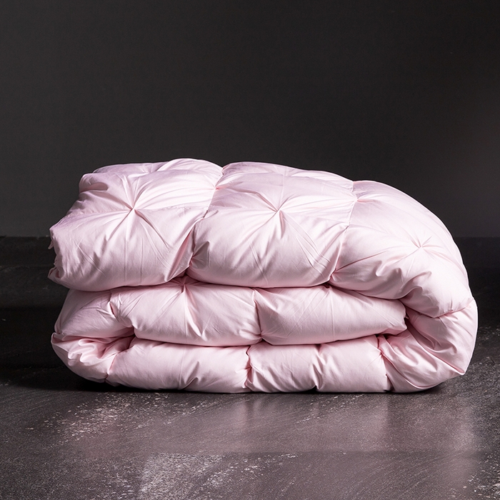 91家纺网 家纺一手货源 找家纺 呆头鹅羽绒工厂店 2025新款80支柔赛丝羽绒被-扭花款 白鹅绒鸭绒被子被芯羽绒工厂店 粉色