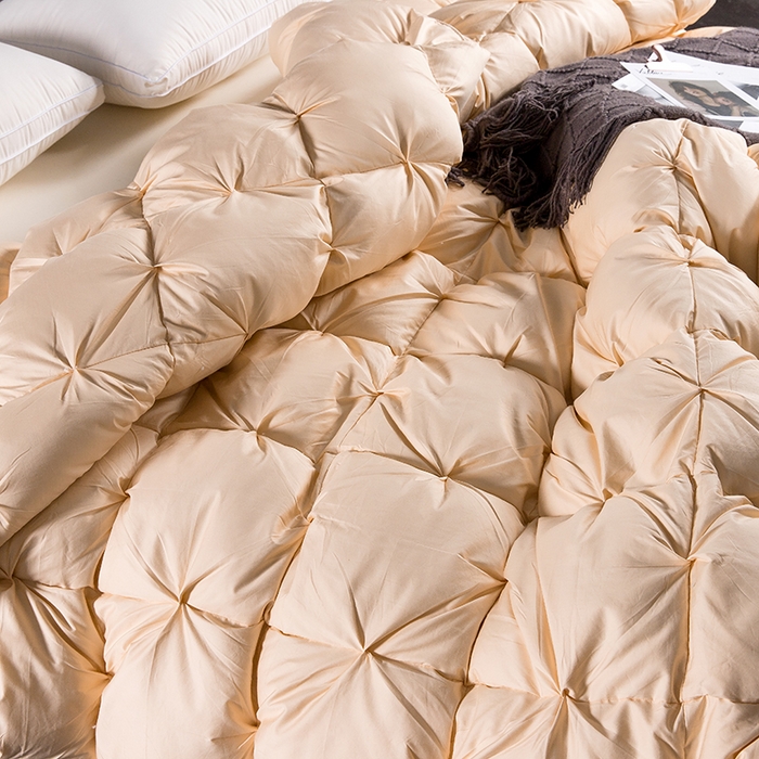 91家纺网 家纺一手货源 找家纺 呆头鹅羽绒工厂店 2025新款80支柔赛丝羽绒被-扭花款 白鹅绒鸭绒被子被芯羽绒工厂店 黄色