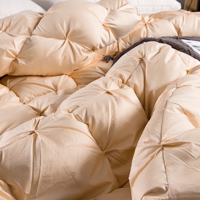 91家纺网 家纺一手货源 找家纺 呆头鹅羽绒工厂店 2025新款80支柔赛丝羽绒被-扭花款 白鹅绒鸭绒被子被芯羽绒工厂店 黄色