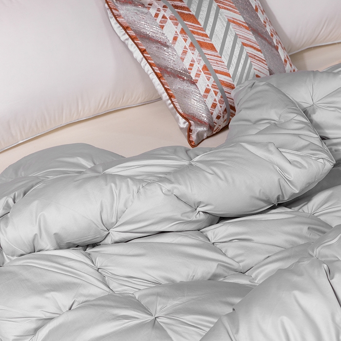 91家纺网 家纺一手货源 找家纺 呆头鹅羽绒工厂店 2025新款80支柔赛丝羽绒被-扭花款 白鹅绒鸭绒被子被芯羽绒工厂店 灰色