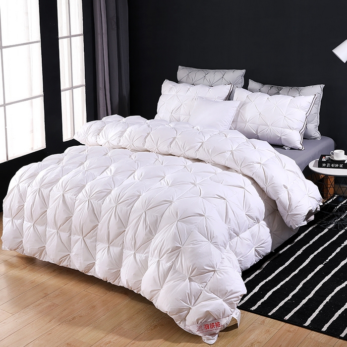 91家纺网 家纺一手货源 找家纺 呆头鹅羽绒工厂店 2025新款全棉防羽布羽绒被-扭花款 白鹅绒鸭绒被子被芯羽绒工厂店 白色