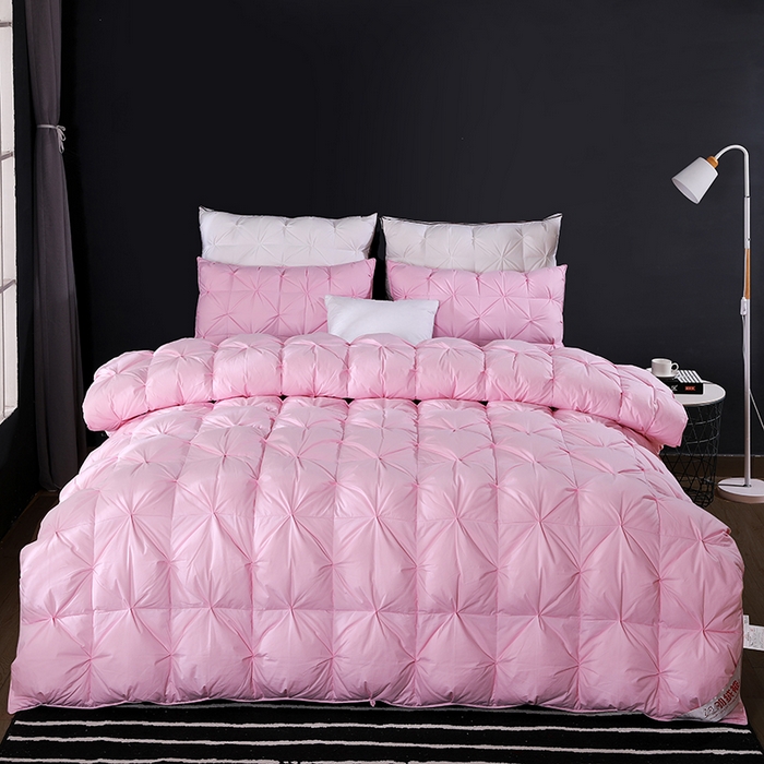 91家纺网 家纺一手货源 找家纺 呆头鹅羽绒工厂店 2025新款全棉防羽布羽绒被-扭花款 白鹅绒鸭绒被子被芯羽绒工厂店 粉色