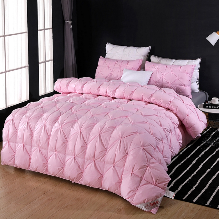 91家纺网 家纺一手货源 找家纺 呆头鹅羽绒工厂店 2025新款全棉防羽布羽绒被-扭花款 白鹅绒鸭绒被子被芯羽绒工厂店 粉色