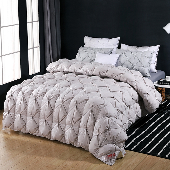 91家纺网 家纺一手货源 找家纺 呆头鹅羽绒工厂店 2025新款全棉防羽布羽绒被-扭花款 白鹅绒鸭绒被子被芯羽绒工厂店 灰色