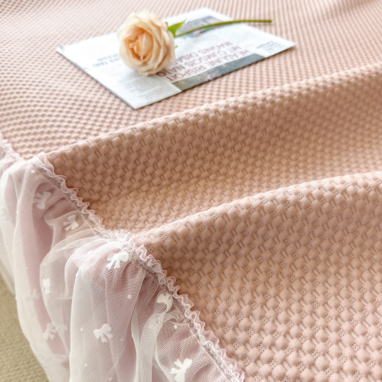 91家纺网 家纺一手货源 找家纺 （总）恋尚羽家纺 2025PE高分子复合软凉席豆豆席大床裙三件套-小欢喜