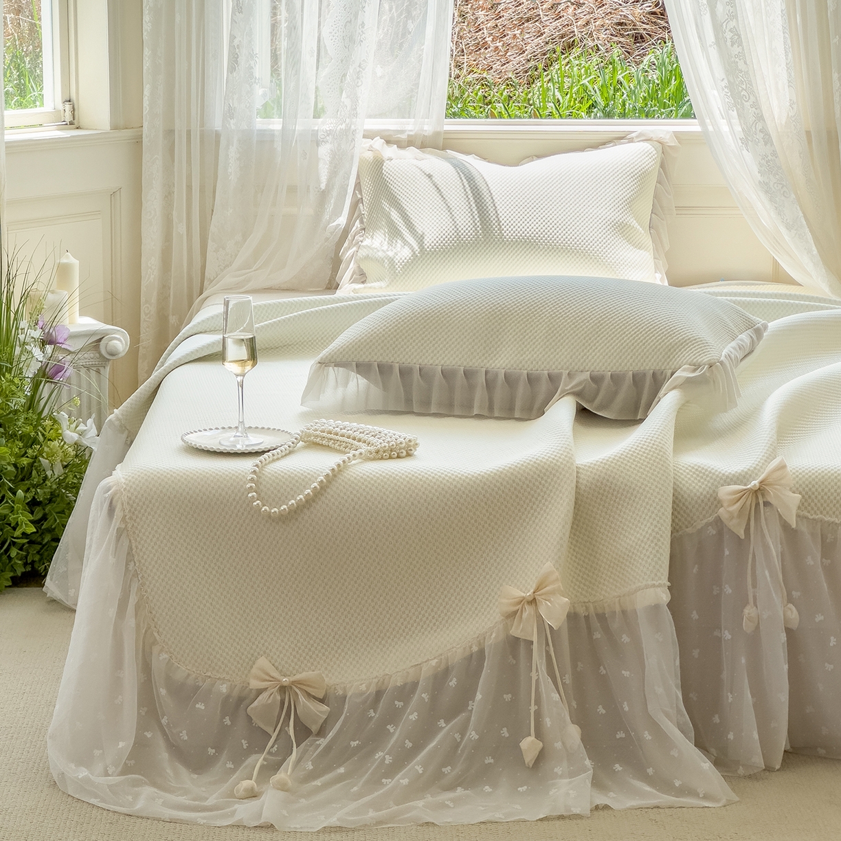 91家纺网 家纺一手货源 找家纺 恋尚羽家纺 2025PE高分子复合软凉席豆豆席大床裙三件套 米白