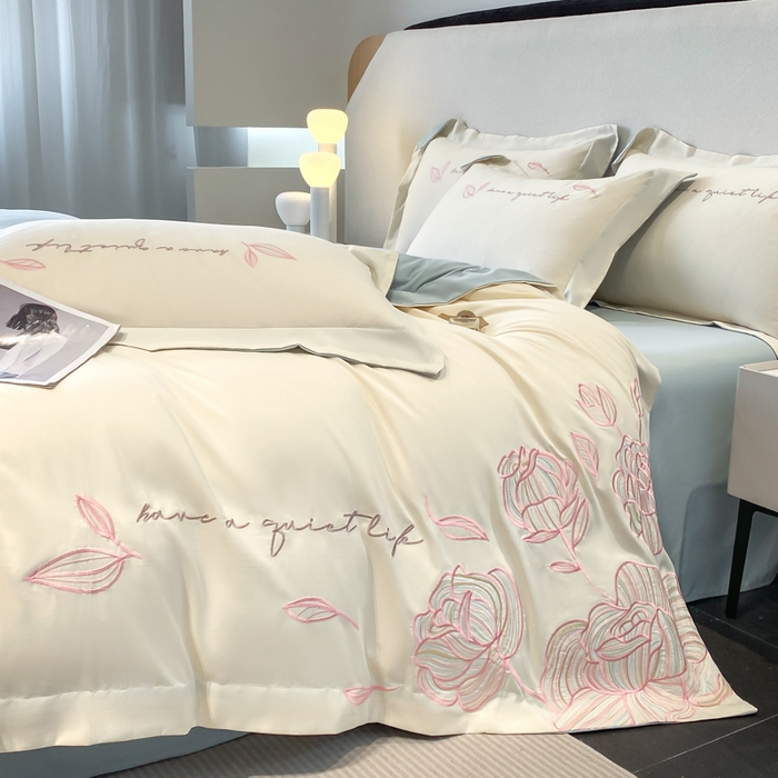 91家纺网 家纺一手货源 找家纺 青柚 2025新款A类亲肤棉刺绣四件套-塞利维亚 塞利维亚-白蓝