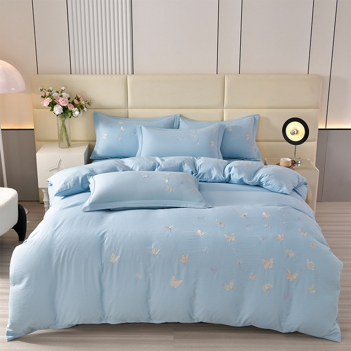 91家纺网 家纺一手货源 找家纺 星窝2025新款绣花水洗棉四件套蝶舞飞扬系列 天空蓝