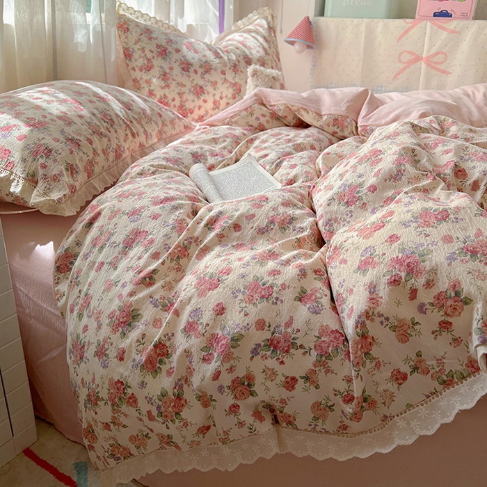 91家纺网 家纺一手货源 找家纺 （总）罗亿家纺 2025新款云感双层纱全棉镂空花边四件套（提供买家秀）