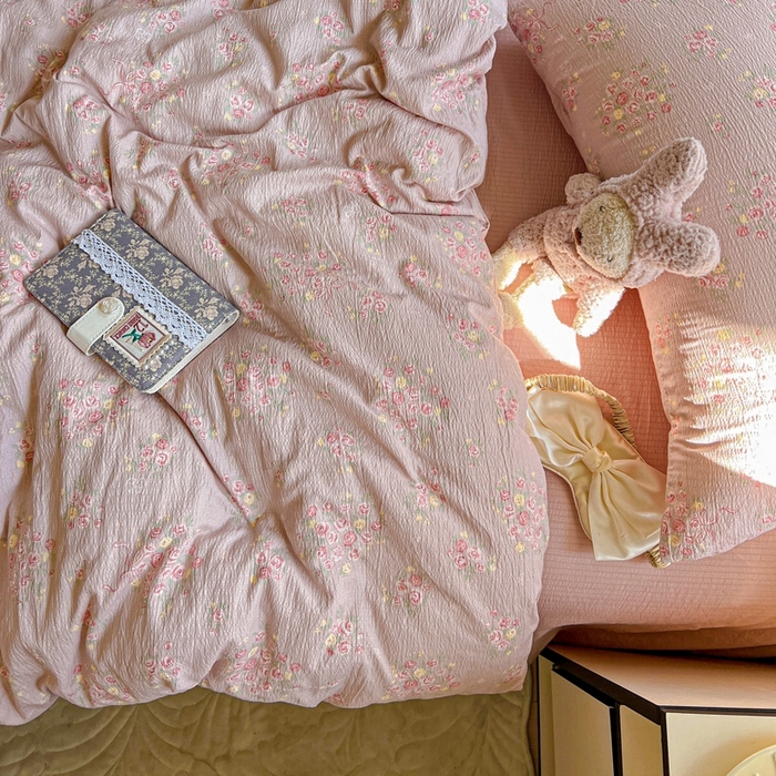 91家纺网 家纺一手货源 找家纺 仟网汇 2025新款云感皱皱纱简单款四件套