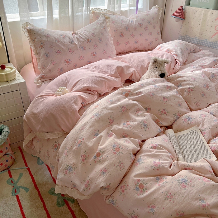 91家纺网 家纺一手货源 找家纺 罗亿家纺 2025新款云感双层纱全棉镂空花边四件套（提供买家秀） 芊芊花海