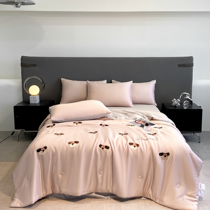 91家纺网 家纺一手货源 找家纺 （总）丝芙妮家居（原乐视家纺） 2025春夏新款水洗冰丝夏被夏凉被空调被四件套-满绣系列