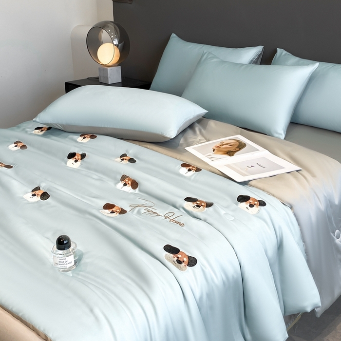 91家纺网 家纺一手货源 找家纺 丝芙妮家居（原乐视家纺） 2025春夏新款水洗冰丝夏被夏凉被空调被四件套-满绣系列 欢乐狗-兰