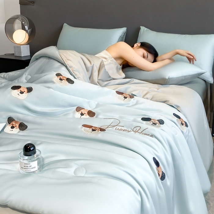 91家纺网 家纺一手货源 找家纺 丝芙妮家居（原乐视家纺） 2025春夏新款水洗冰丝夏被夏凉被空调被四件套-满绣系列 欢乐狗-兰