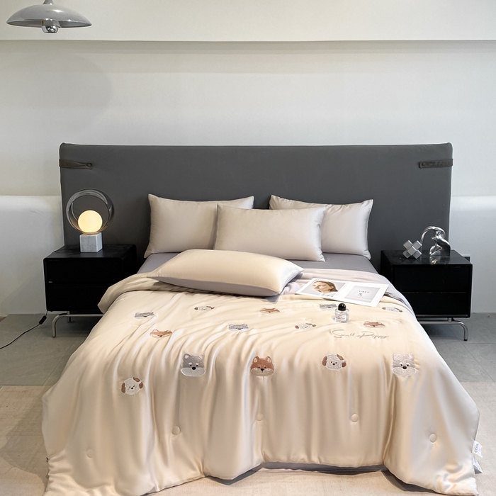 91家纺网 家纺一手货源 找家纺 丝芙妮家居（原乐视家纺） 2025春夏新款水洗冰丝夏被夏凉被空调被四件套-满绣系列 曲奇小狗