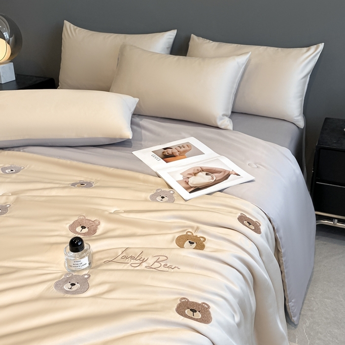 91家纺网 家纺一手货源 找家纺 丝芙妮家居（原乐视家纺） 2025春夏新款水洗冰丝夏被夏凉被空调被四件套-满绣系列 熊乐园