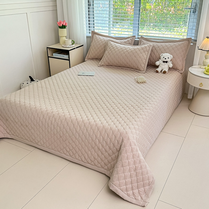 91家纺网 家纺一手货源 找家纺 橘夏家纺 2025新款凉感雪肌棉多功能床盖 奶咖色