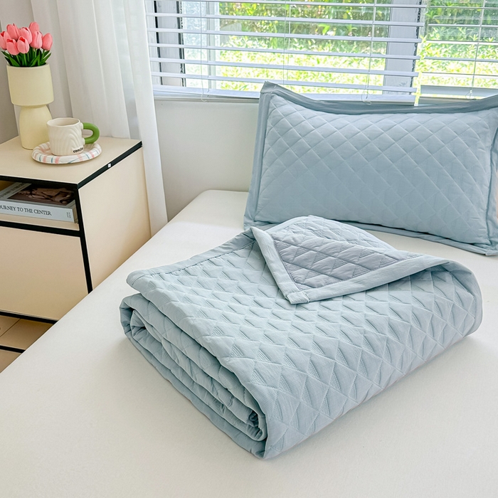 91家纺网 家纺一手货源 找家纺 橘夏家纺 2025新款凉感雪肌棉多功能床盖 矢车菊蓝