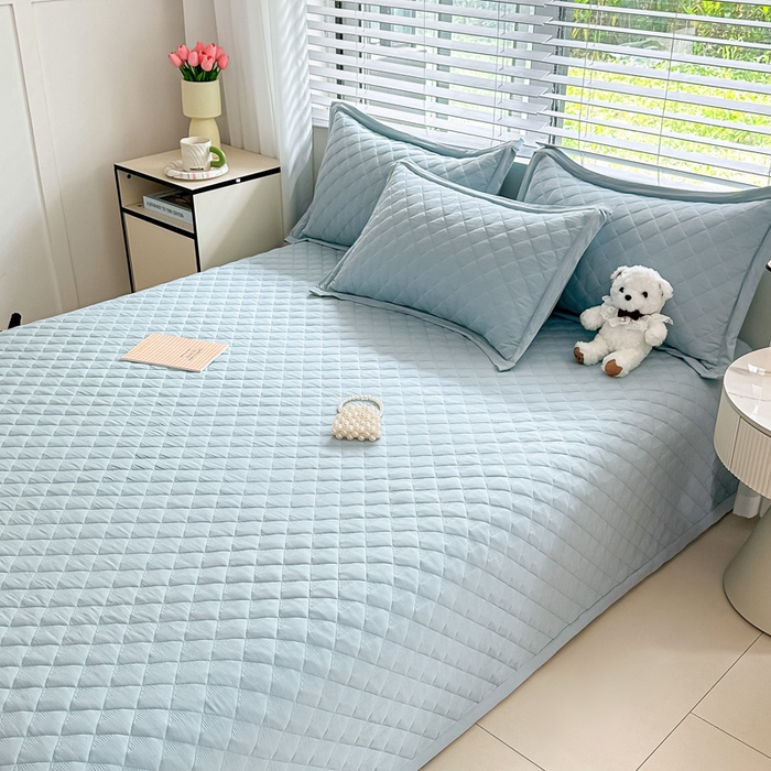 91家纺网 家纺一手货源 找家纺 橘夏家纺 2025新款凉感雪肌棉多功能床盖 矢车菊蓝