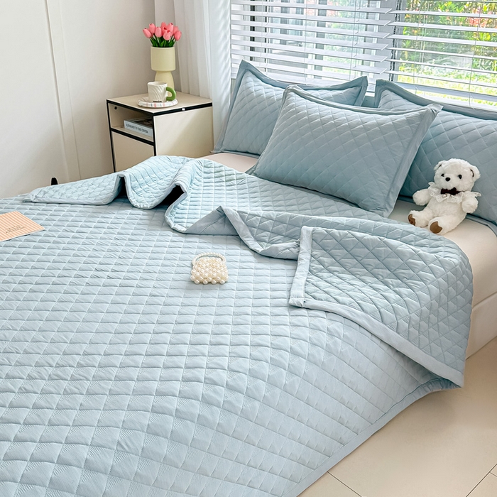 91家纺网 家纺一手货源 找家纺 橘夏家纺 2025新款凉感雪肌棉多功能床盖 矢车菊蓝