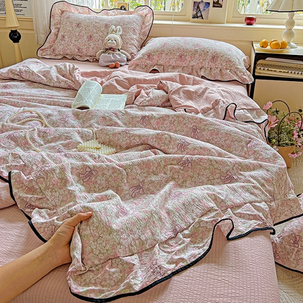 91家纺网 家纺一手货源 找家纺 （总）富米莱（原臻工厂） 2025新款云感赫本风亲肤棉夏被夏凉被空调被四件套