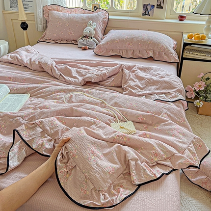 91家纺网 家纺一手货源 找家纺 （总）富米莱（原臻工厂） 2025新款云感赫本风亲肤棉夏被夏凉被空调被四件套