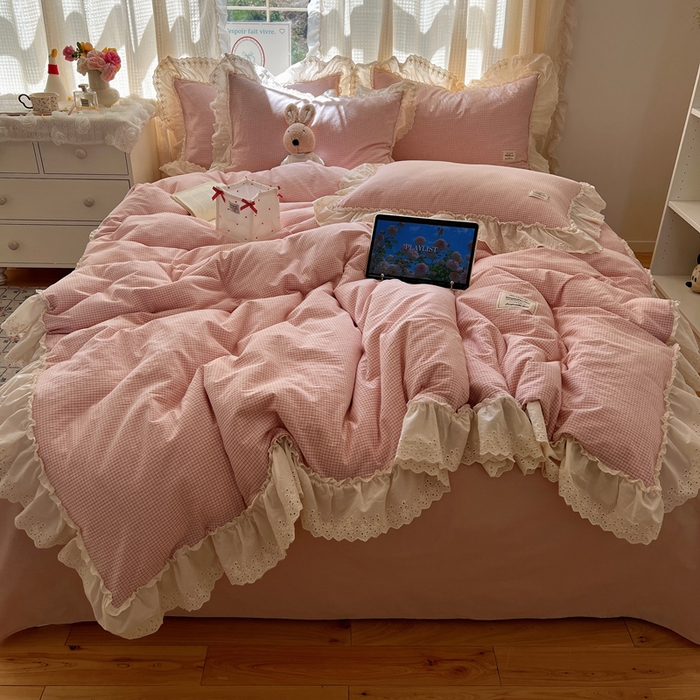 91家纺网 家纺一手货源 找家纺 （总）六巷胡同 2025新款法式小清新全棉色织水洗棉花边款小格子四件套