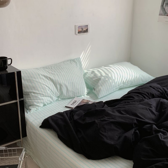 91家纺网 家纺一手货源 找家纺 柚可家居 2025新款40支全棉色织水洗棉四件套-加点墨 加点墨（枕套蓝竖条+亮绿）