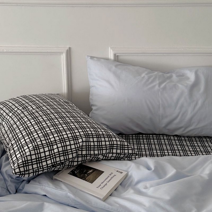 91家纺网 家纺一手货源 找家纺 柚可家居 2025新款40支斜纹全棉亲肤四件套-伦敦学院 伦敦学院（枕套黑格子+蓝色）