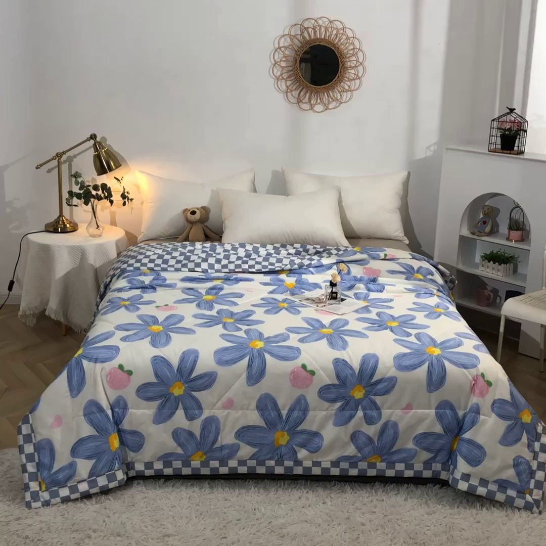 91家纺网 家纺一手货源 找家纺 贝兰仙奴 2025春夏新款全棉印花夏被夏凉被空调被 蓝恋花