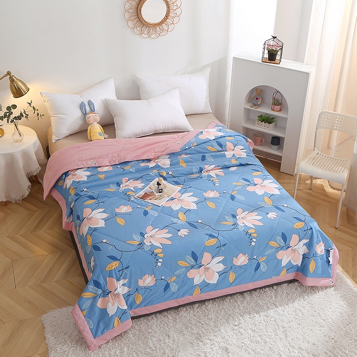 91家纺网 家纺一手货源 找家纺 贝兰仙奴 2025春夏新款全棉印花夏被夏凉被空调被 流莹蓝