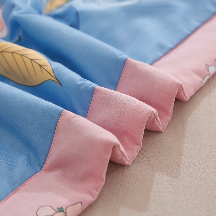 91家纺网 家纺一手货源 找家纺 贝兰仙奴 2025春夏新款全棉印花夏被夏凉被空调被 流莹蓝