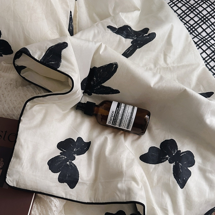 91家纺网 家纺一手货源 找家纺 （总）柚可家居 2025新款舒适凉感斜纹全棉黑格-蝶舞夏被