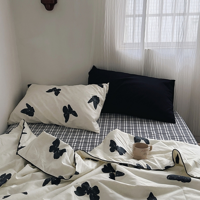 91家纺网 家纺一手货源 找家纺 （总）柚可家居 2025新款舒适凉感斜纹全棉黑格-蝶舞夏被