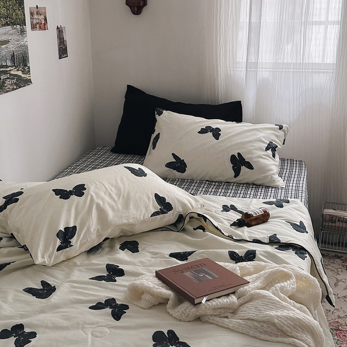 91家纺网 家纺一手货源 找家纺 （总）柚可家居 2025新款舒适凉感斜纹全棉黑格-蝶舞夏被