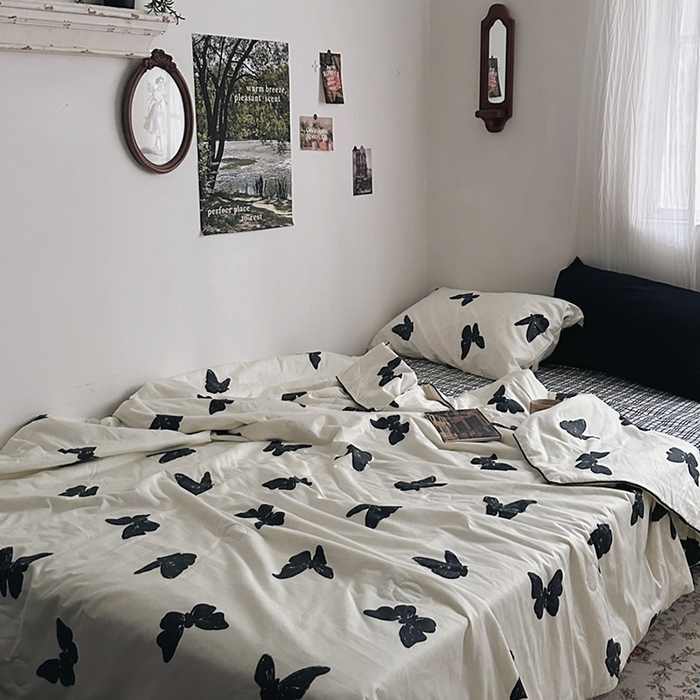 91家纺网 家纺一手货源 找家纺 （总）柚可家居 2025新款舒适凉感斜纹全棉黑格-蝶舞夏被