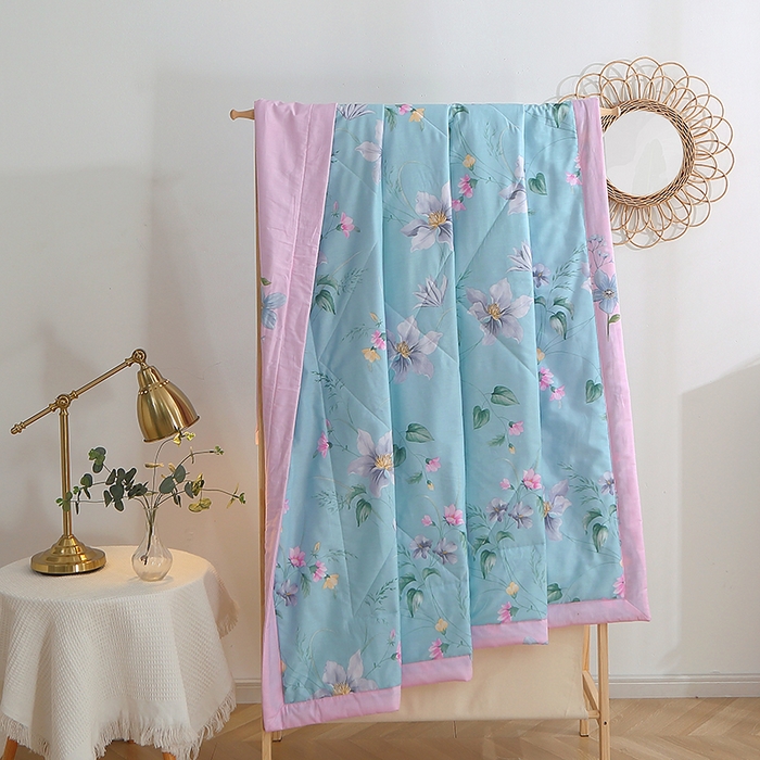 91家纺网 家纺一手货源 找家纺 贝兰仙奴 2025春夏新款全棉印花夏被夏凉被空调被 莫里蓝