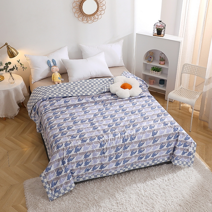 91家纺网 家纺一手货源 找家纺 贝兰仙奴 2025春夏新款全棉印花夏被夏凉被空调被 千鸟格蓝