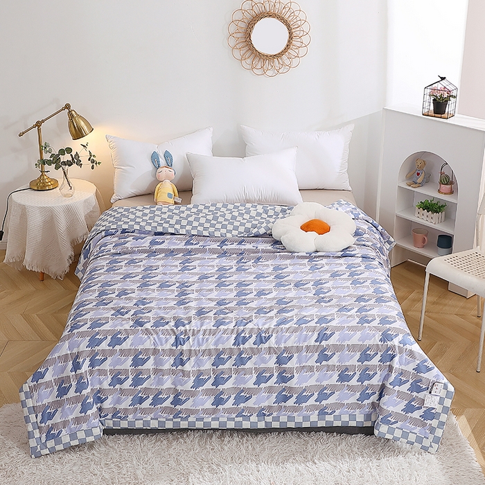 91家纺网 家纺一手货源 找家纺 贝兰仙奴 2025春夏新款全棉印花夏被夏凉被空调被 千鸟格蓝