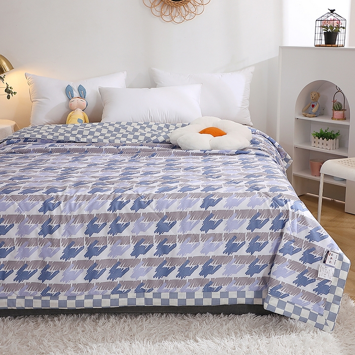 91家纺网 家纺一手货源 找家纺 贝兰仙奴 2025春夏新款全棉印花夏被夏凉被空调被 千鸟格蓝