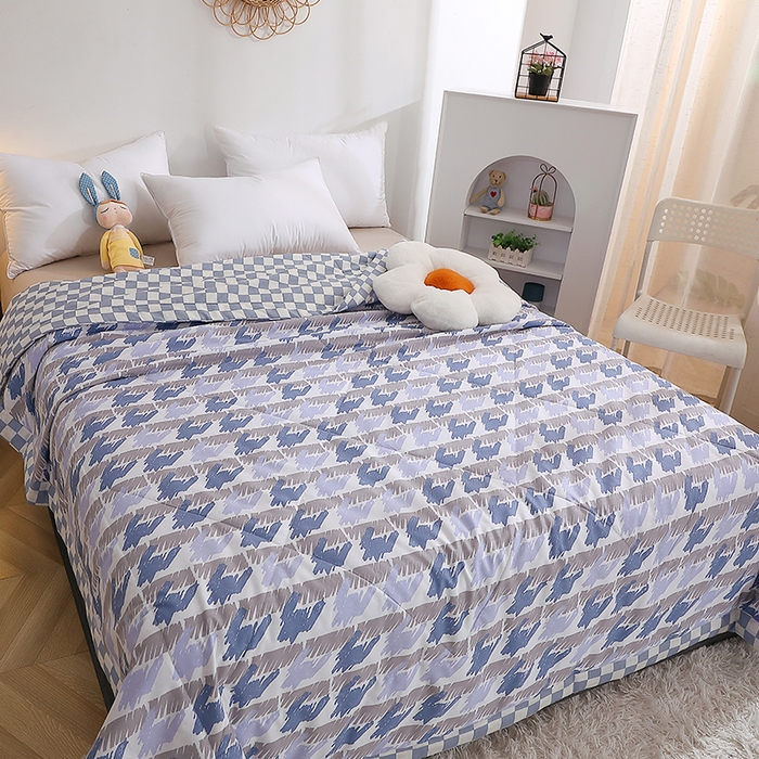 91家纺网 家纺一手货源 找家纺 贝兰仙奴 2025春夏新款全棉印花夏被夏凉被空调被 千鸟格蓝