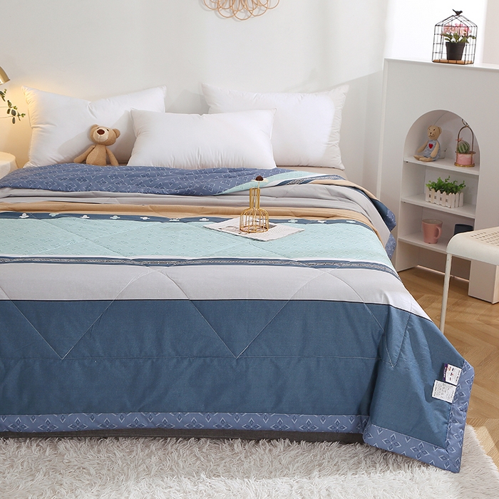 91家纺网 家纺一手货源 找家纺 贝兰仙奴 2025春夏新款全棉印花夏被夏凉被空调被 绅度湖绿