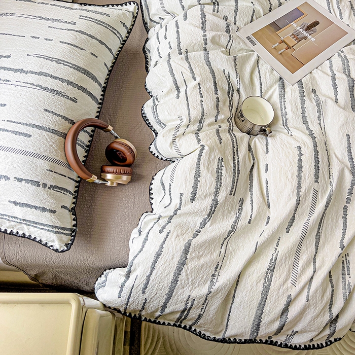 91家纺网 家纺一手货源 找家纺 Mata蔓塔家 2025春夏新款云感针织双层纱彩色贝壳边四件套 云边星辰