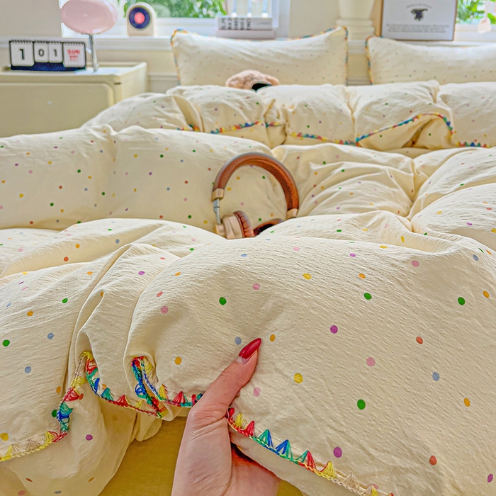 91家纺网 家纺一手货源 找家纺 Mata蔓塔家 2025春夏新款云感针织双层纱彩色贝壳边四件套 小波点