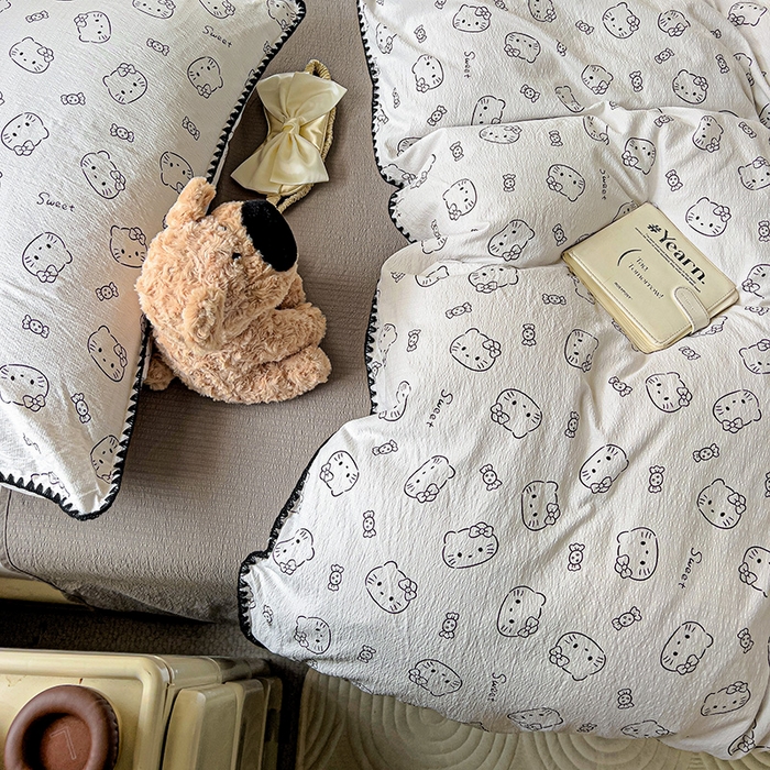 91家纺网 家纺一手货源 找家纺 Mata蔓塔家 2025春夏新款云感针织双层纱彩色贝壳边四件套 猫咪恋人