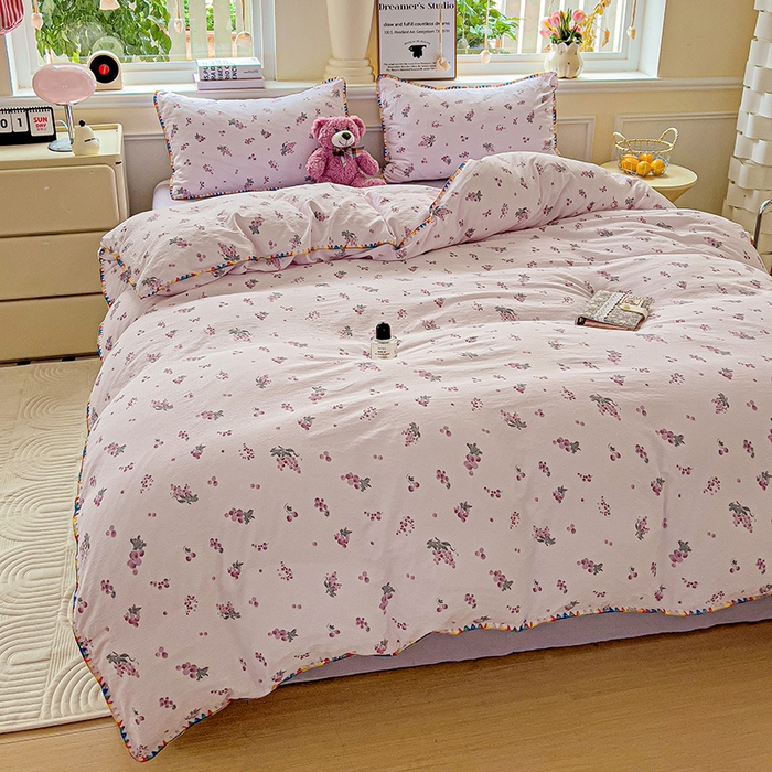 91家纺网 家纺一手货源 找家纺 Mata蔓塔家 2025春夏新款云感针织双层纱彩色贝壳边四件套 葡萄七分甜