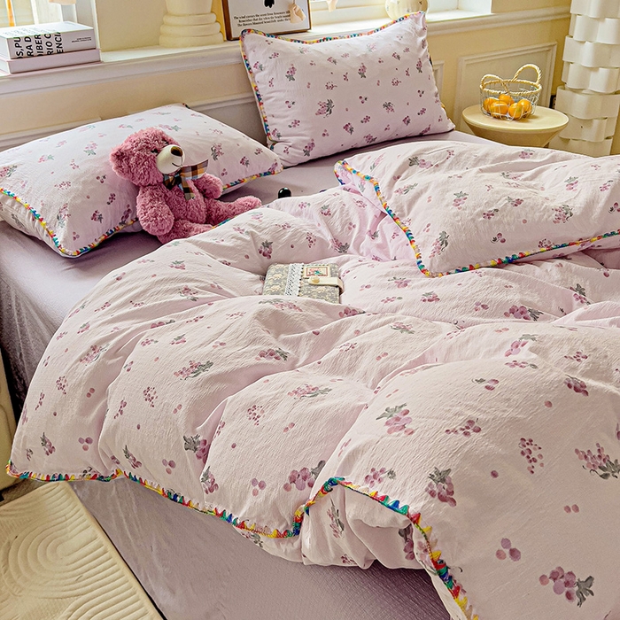 91家纺网 家纺一手货源 找家纺 Mata蔓塔家 2025春夏新款云感针织双层纱彩色贝壳边四件套 葡萄七分甜